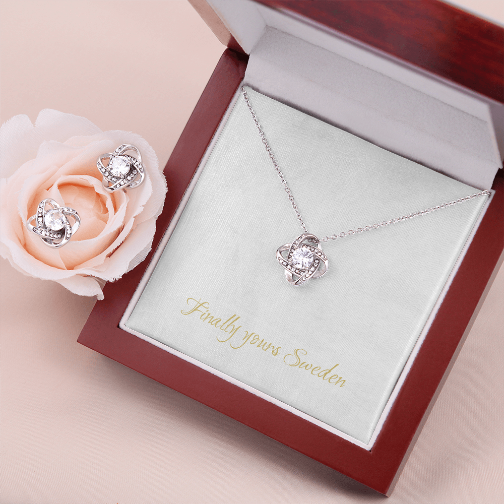 Love Knot Earring & Necklace Set