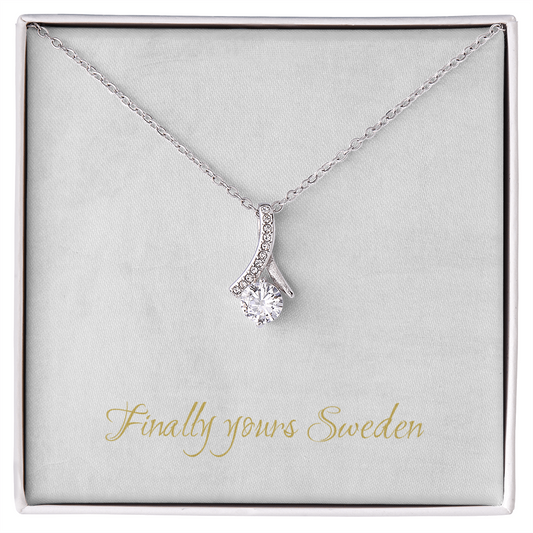 Alluring Beauty necklace